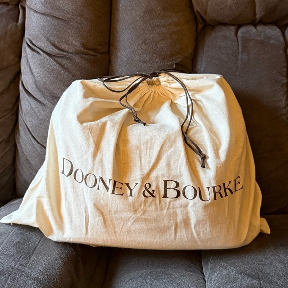 BNWT Dooney & Bourke Suede Large SacShoulder Bag in Honey Suede 🐝🍯♥️ - Picture 3 of 13